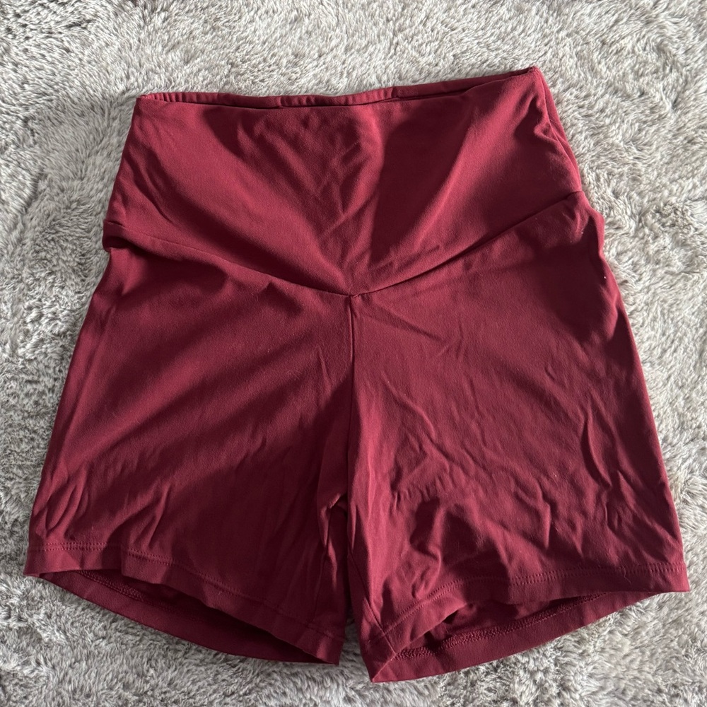 Women's Athletic Shorts and Top Set - Burgundy